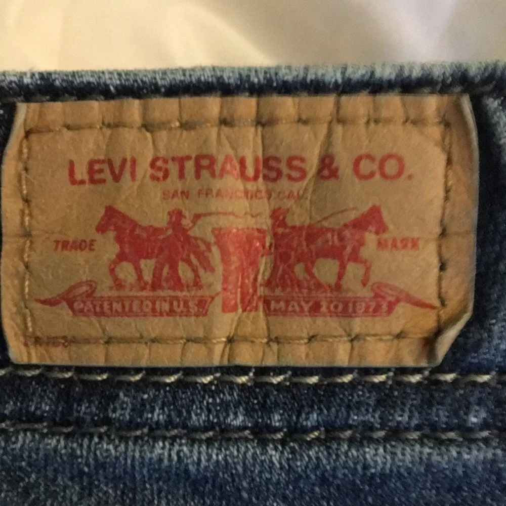 Levi’s Women’s Bootcut Stretch Jeans 5 EUC